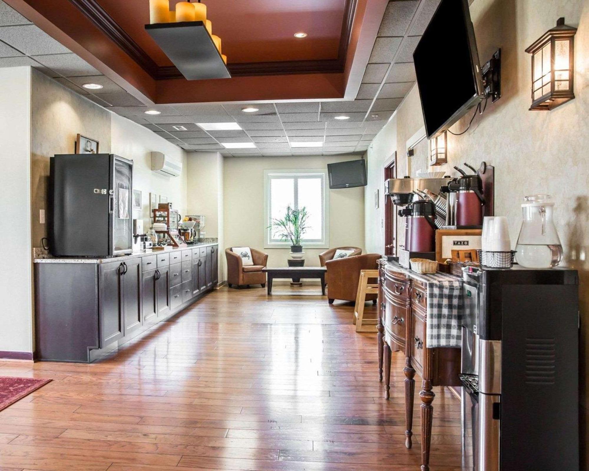 Island Inn & Suites, Ascend Hotel Collection Piney Point Eksteriør bilde