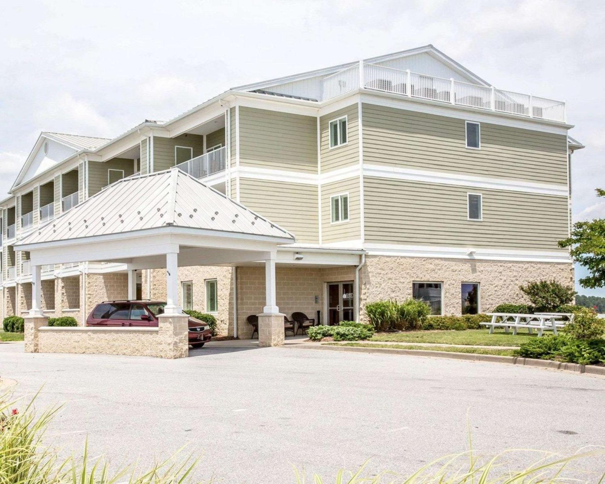 Island Inn & Suites, Ascend Hotel Collection Piney Point Eksteriør bilde