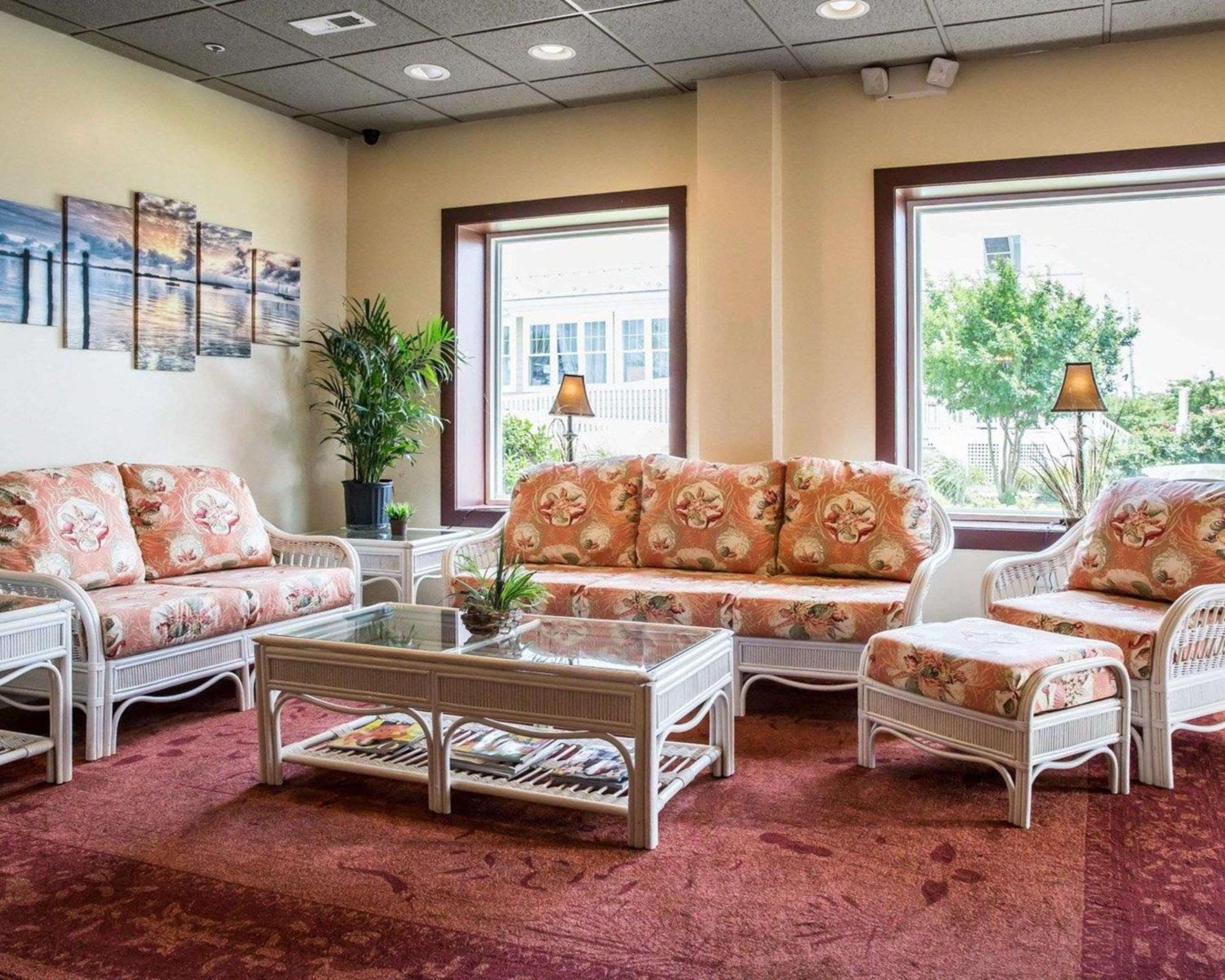 Island Inn & Suites, Ascend Hotel Collection Piney Point Eksteriør bilde