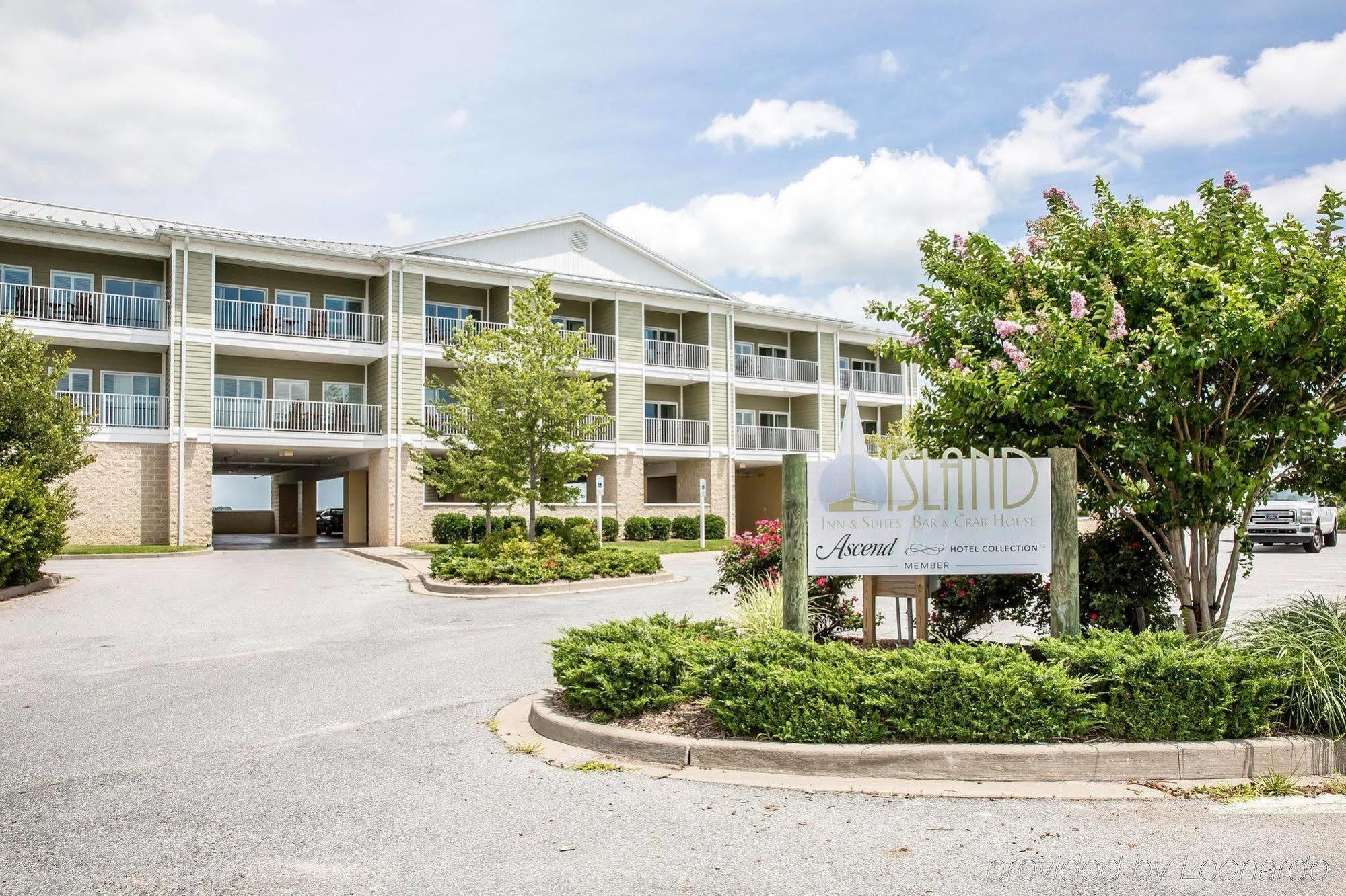 Island Inn & Suites, Ascend Hotel Collection Piney Point Eksteriør bilde