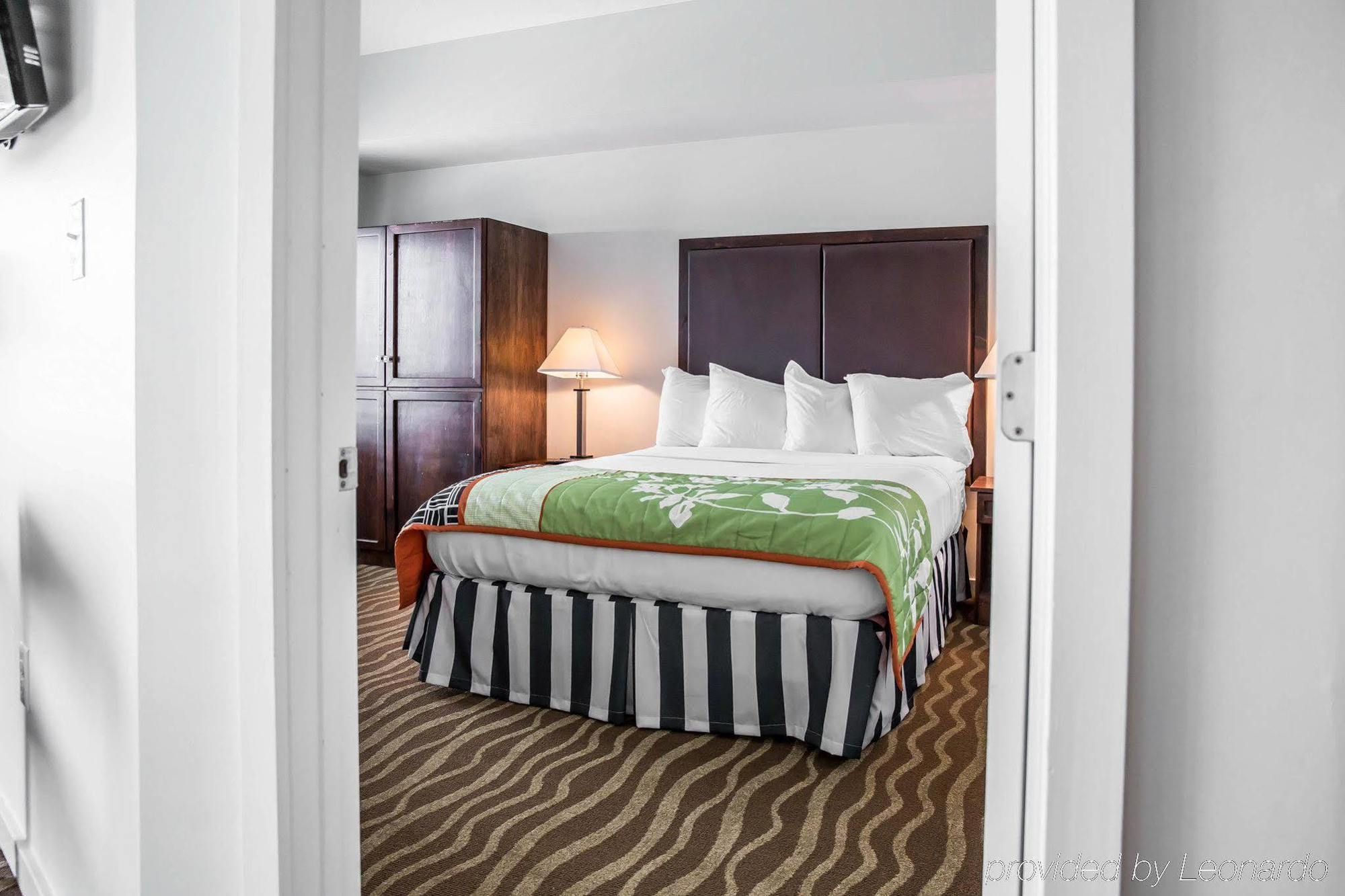 Island Inn & Suites, Ascend Hotel Collection Piney Point Eksteriør bilde